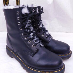 Dr. Martens 1460 Serena Faux Fur Lined Black Leather Boots. Women’s Size 8. NWOT